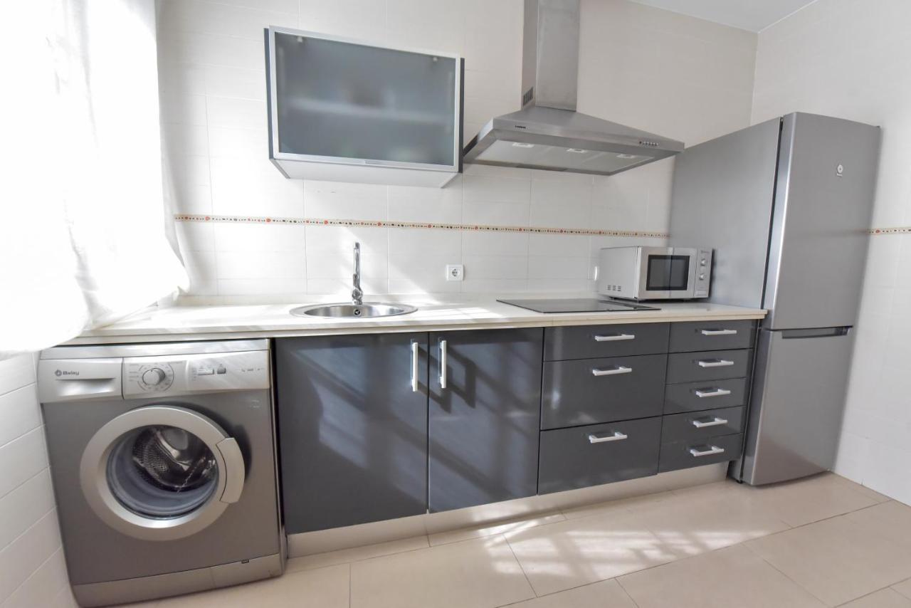 New! Retro Apartment In Central Neighbourhood セビリア エクステリア 写真